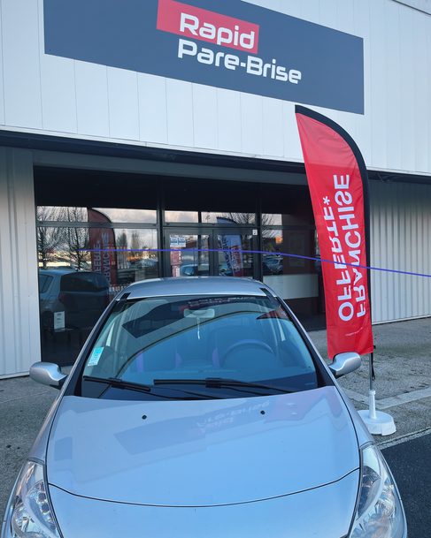 changement-pare-brise-lesulis-rapidpare-briselesulis-renault-renaultclio-clioparebrise.png